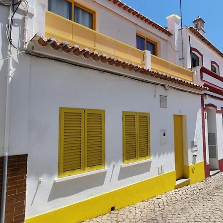 Lovelystay - Yellow Submarine House Lagos Exteriör bild