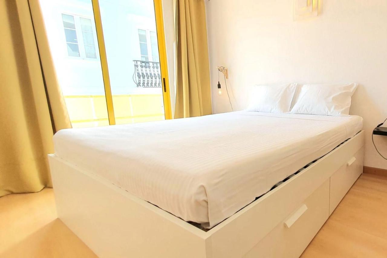 Lovelystay - Yellow Submarine House Lagos Exteriör bild