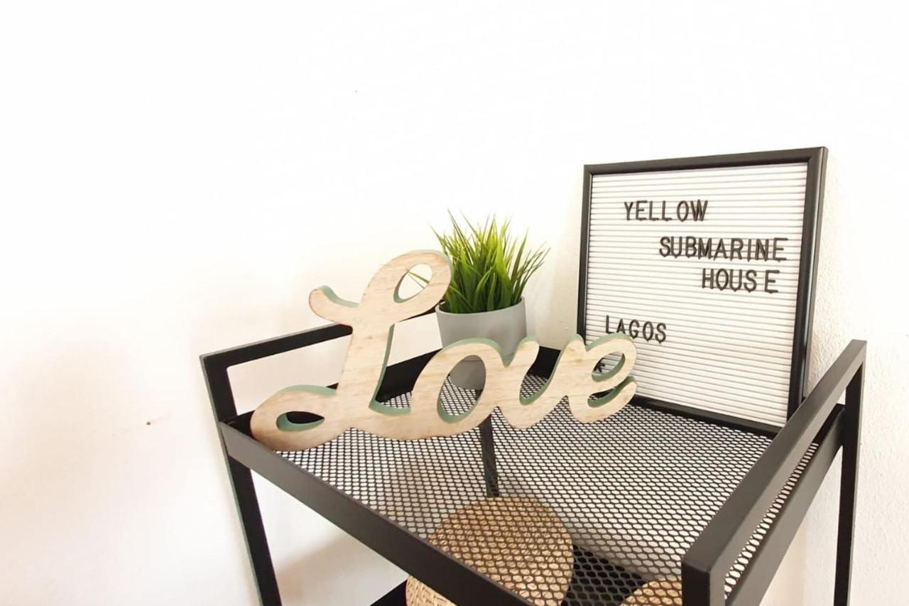 Lovelystay - Yellow Submarine House Lagos Exteriör bild