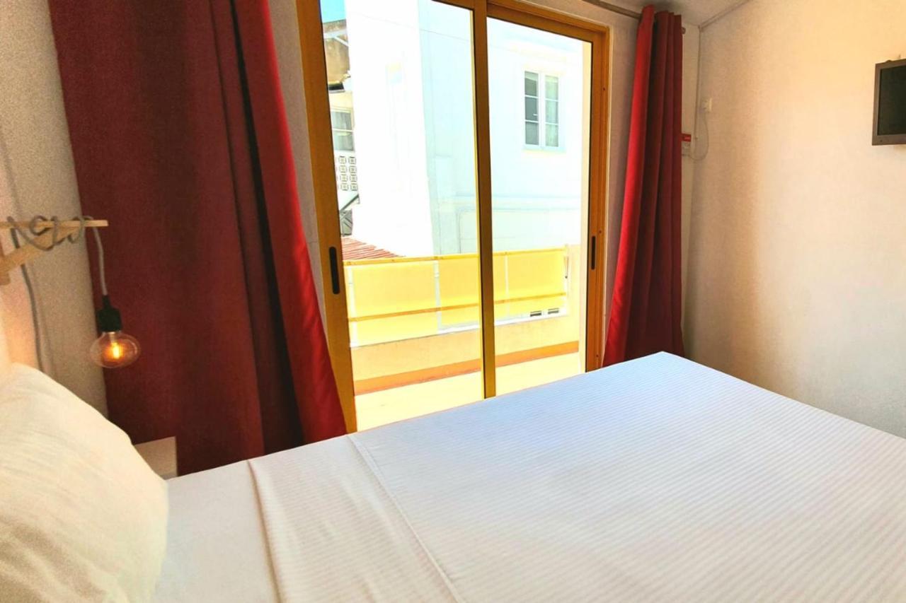Lovelystay - Yellow Submarine House Lagos Exteriör bild