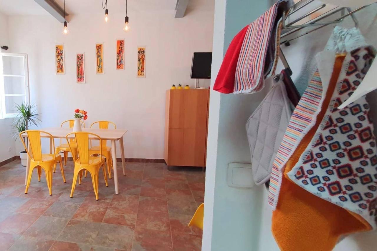 Lovelystay - Yellow Submarine House Lagos Exteriör bild